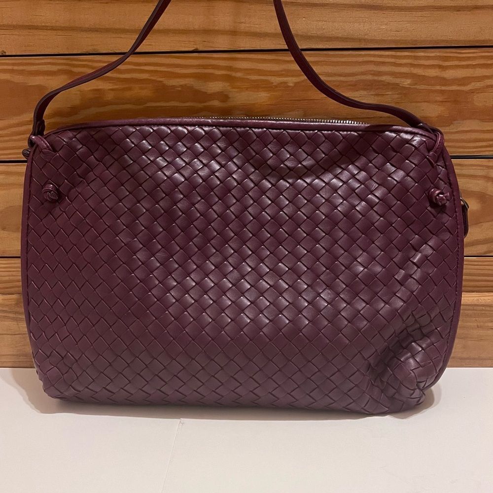 BOTTEGA VENETA Burgundy Intrecciato Leather Nodini Crossbody Bag
